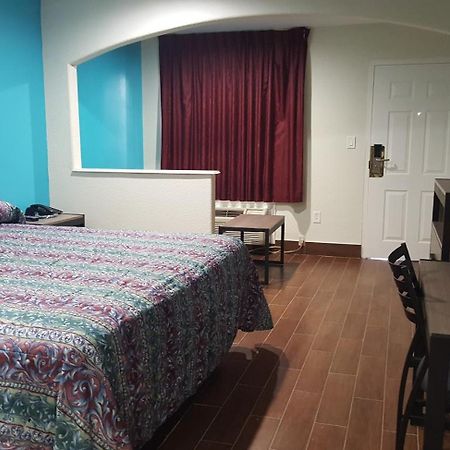 Moonlight Inn & Suites Jersey Village Chambre photo