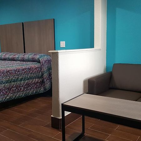 Moonlight Inn & Suites Jersey Village Chambre photo